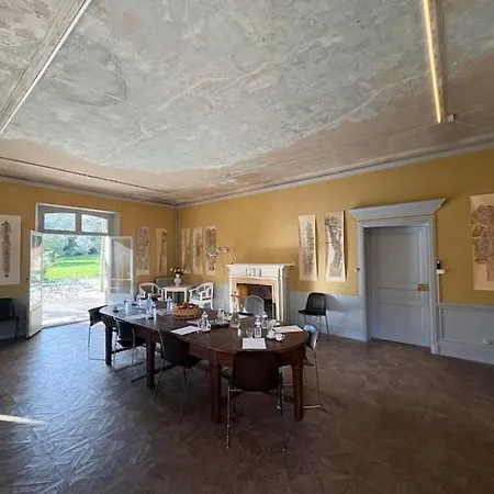 לינה וארוחת בוקר Villa Magdala-Chambre D'Hotes 5 3*
